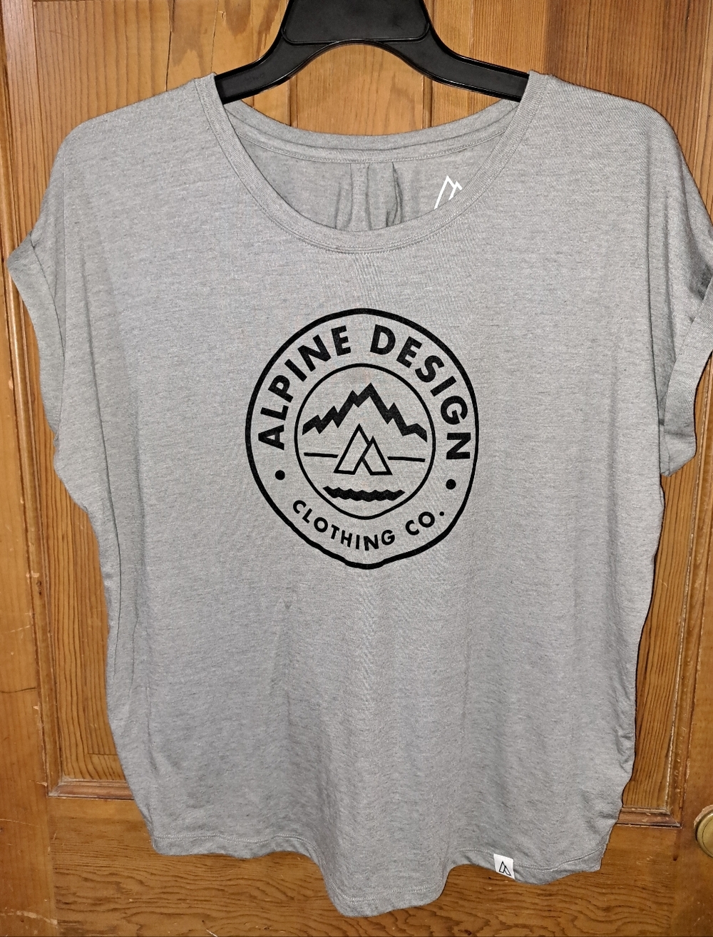 Alpine Design Light Gray Tee with Black Mountain Logo L women's